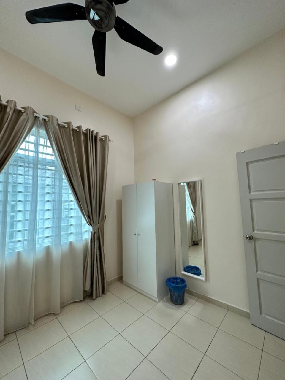 Rumahku Homestay, Taman Jasin Perdana Exterior foto
